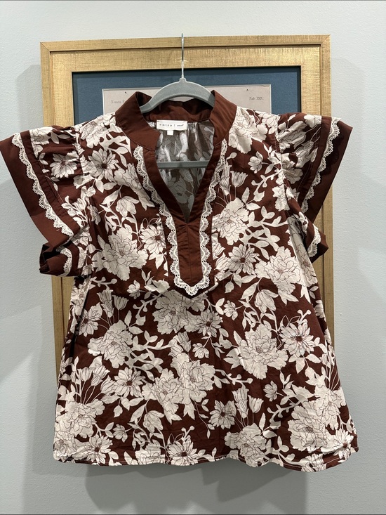 entro Tops - Women’s Entro Sz SM Brown & Cream Floral Tunic top - Embroidered V-Neck